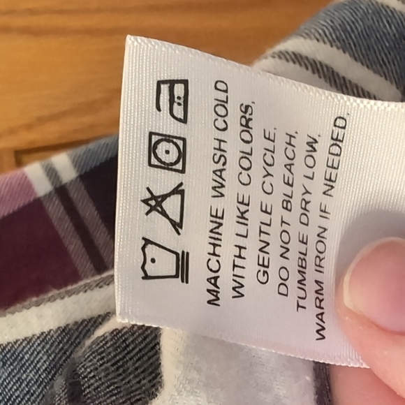 Levi's flannel - Picture 3 of 4